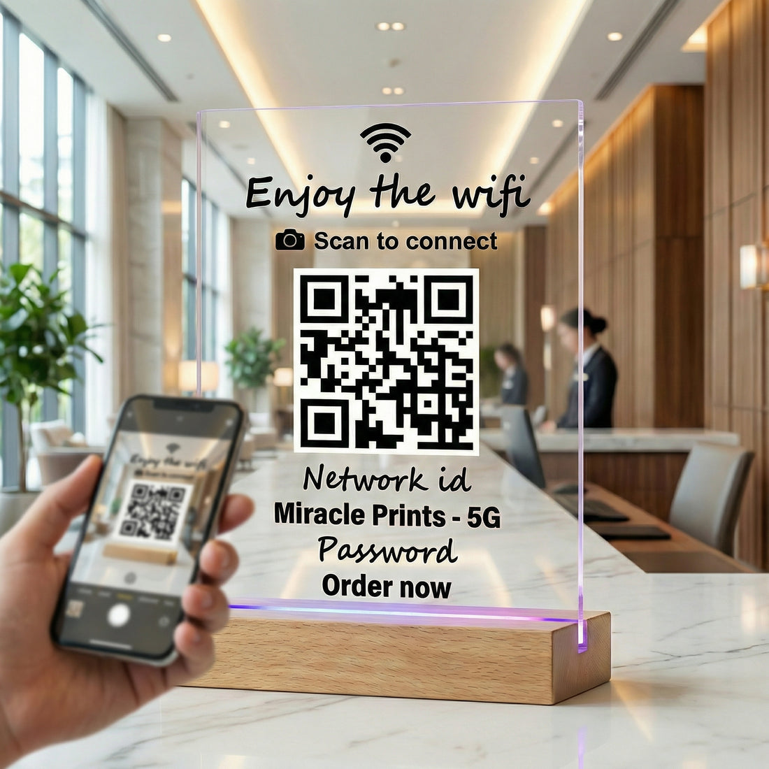 Letrero de Código QR Acrílico con Soporte | Exhibidor Personalizado de 7x4.5" con Impresión UV para Negocios o Redes Sociales – Placa Acrílica Personalizada