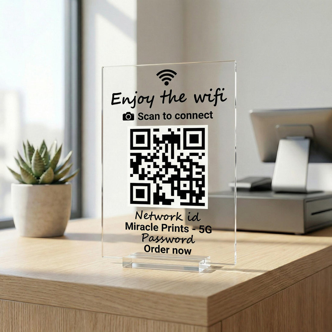 Letrero de Código QR Acrílico con Soporte | Exhibidor Personalizado de 7x4.5" con Impresión UV para Negocios o Redes Sociales – Placa Acrílica Personalizada