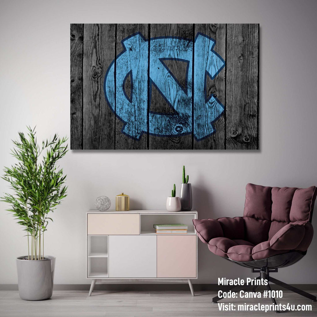 Lona con el logo de CN - Obra de arte personalizada para tu espacio