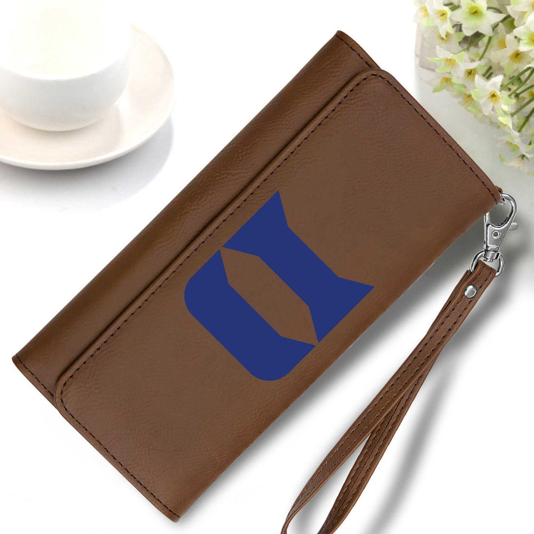 Billetera de cuero Duke personalizada, Duke Blue Devils, Billetera de piel sintética personalizada con correa, Accesorios Duke para mamá