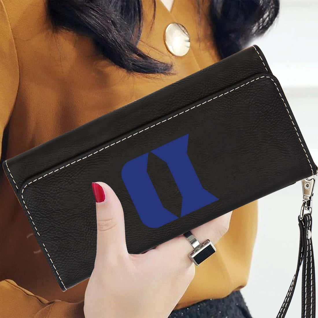 Billetera de cuero Duke personalizada, Duke Blue Devils, Billetera de piel sintética personalizada con correa, Accesorios Duke para mamá
