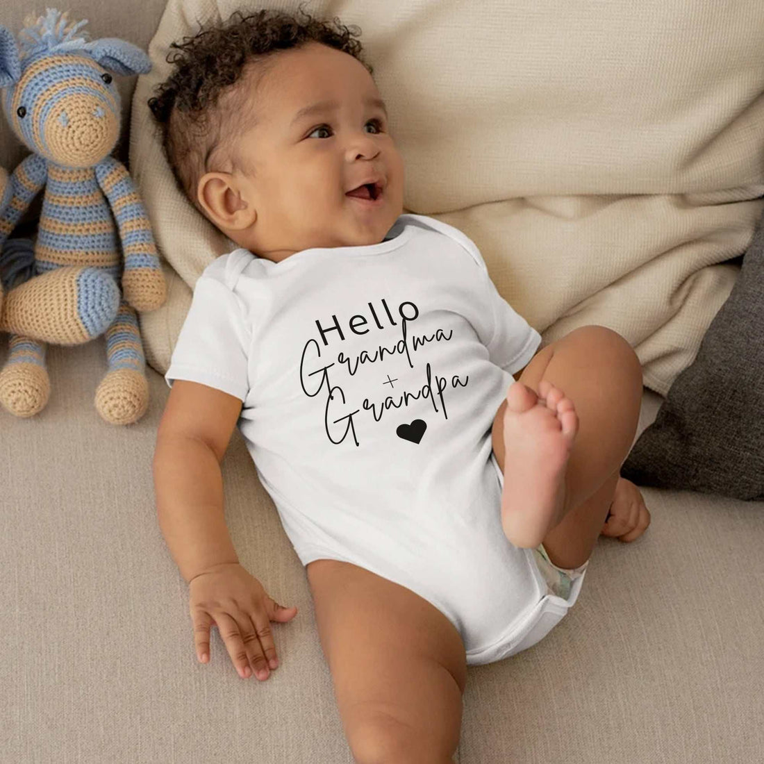 Si puedes leer esto, estás lo suficientemente cerca para cambiar mi pañal. Mameluco para bebé Onesie® — Mameluco para bebé Onesie® de anuncio de embarazo, Mameluco para bebé Onesie® con nombre de bebé
