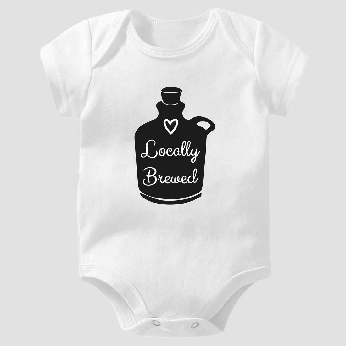 Mameluco con diseño "Locally Brewed"®, Mameluco para anuncio de embarazo, Mameluco con nombre de bebé, Camiseta personalizada para bebé niña