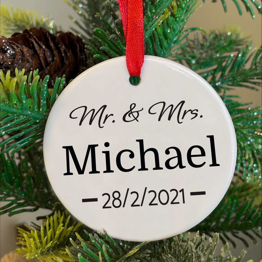 Adorno de Sr. y Sra., Adorno de Boda Personalizado, Adorno de Cerámica Personalizado para Parejas