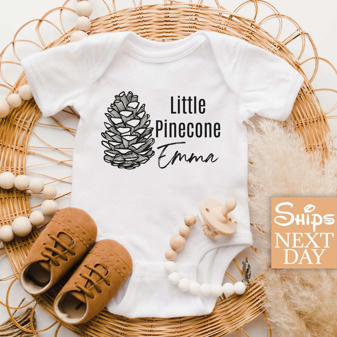 Body de bebé Little Pinecone personalizado, Body de bebé para anunciar el embarazo, Body de bebé con nombre, Camiseta personalizada para bebé niña