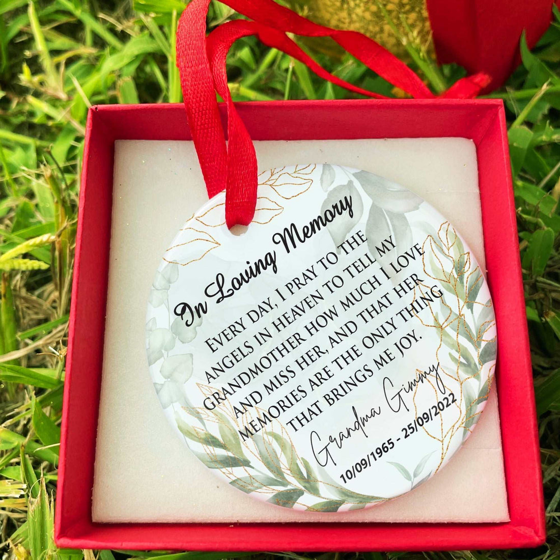 Adorno de Navidad conmemorativo personalizado - Adorno de Navidad personalizado In Loving Memory - Adorno de cerámica