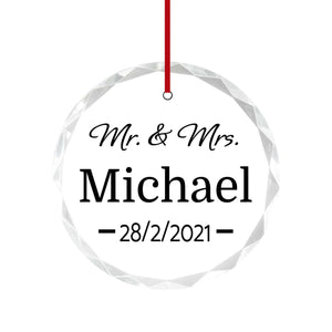 Mr and Mrs Ornament, Personalized Wedding Ornament, Gift for Married Couple, Glass Ornaments