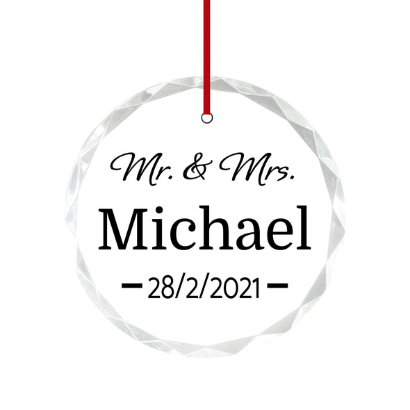 Mr and Mrs ornament, personalized wedding ornament, gift for couple, glass ornament, anniversary gift, wedding keepsake